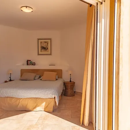 Domaine De Pinarello Willa