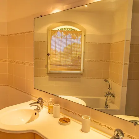 Domaine De Pinarello Willa