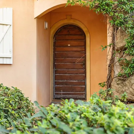 Domaine De Pinarello *