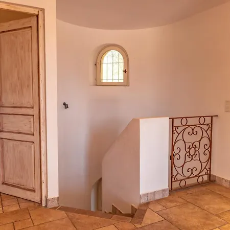 Domaine De Pinarello *