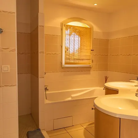 Domaine De Pinarello Villa *